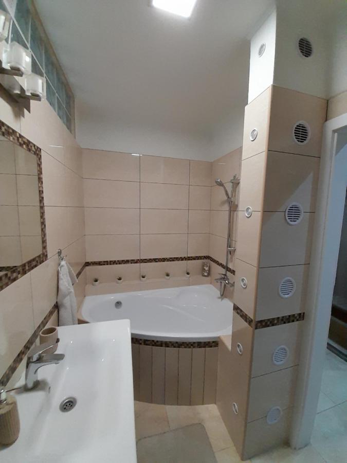 Beautiful Apartment In The City Center Spišská Nová Ves Exterior foto